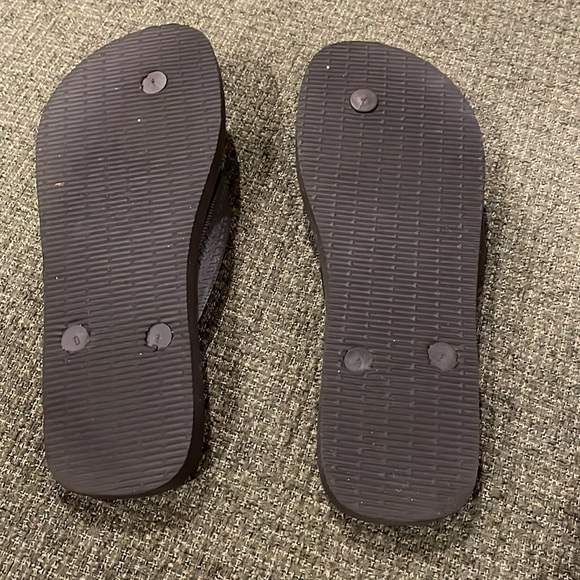 Havaianas flip flops (sz 6) - Picture 4 of 10